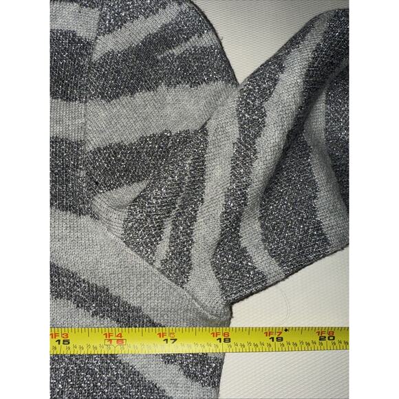 Banana Republic Cardigan Sweater Women's Medium Gray Zebra Stripe Silk - Picture 3 of 5